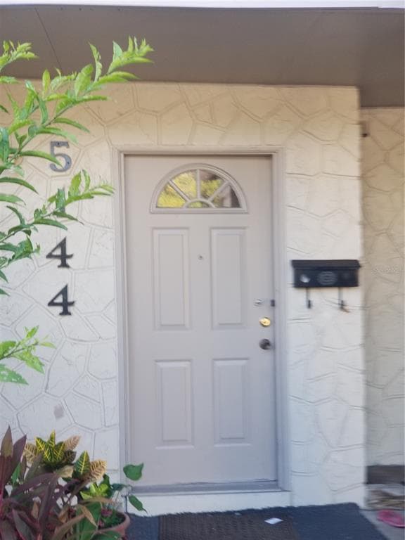 5144 TENNIS COURT CIR UNIT 5144 TAMPA, FL 33617