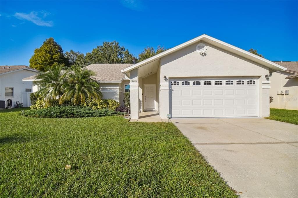 8505 YEARLING LANE NEW PORT RICHEY, FL 34653