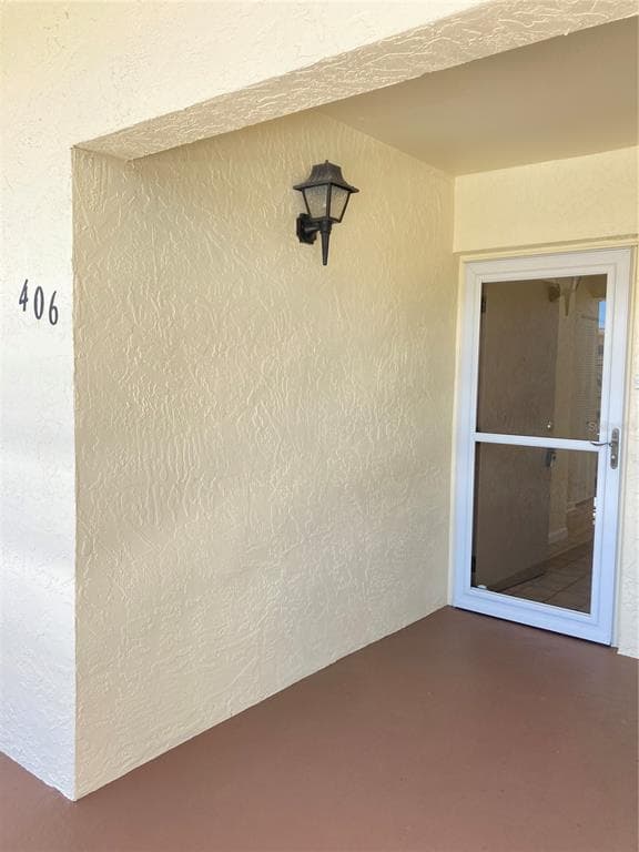 5705 80TH STREET N UNIT 406 ST PETERSBURG, FL 33709