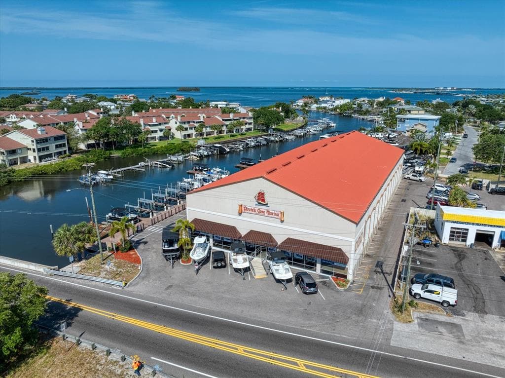 2400 BAYSHORE BOULEVARD DUNEDIN, FL 34698