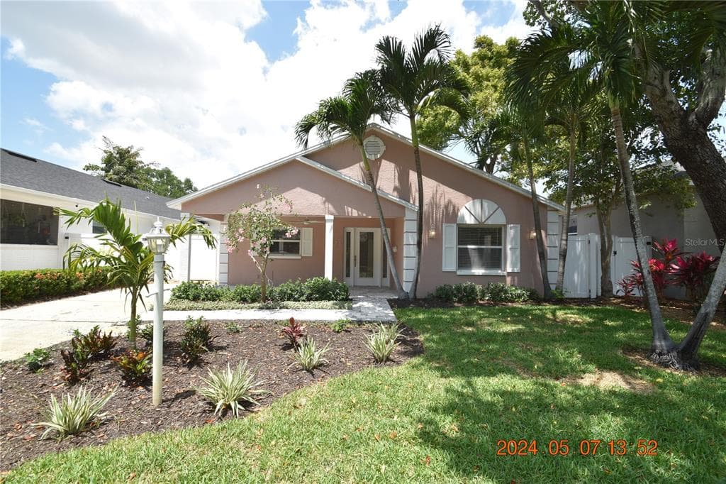 773 27TH AVENUE N ST PETERSBURG, FL 33704