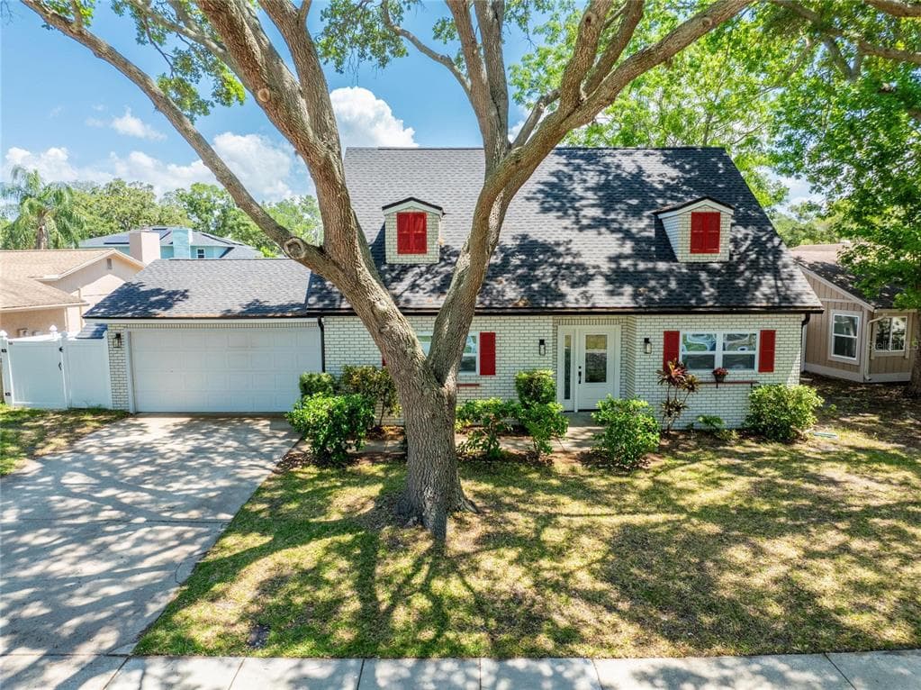 3074 DIAMOND HEAD DRIVE E CLEARWATER, FL 33761