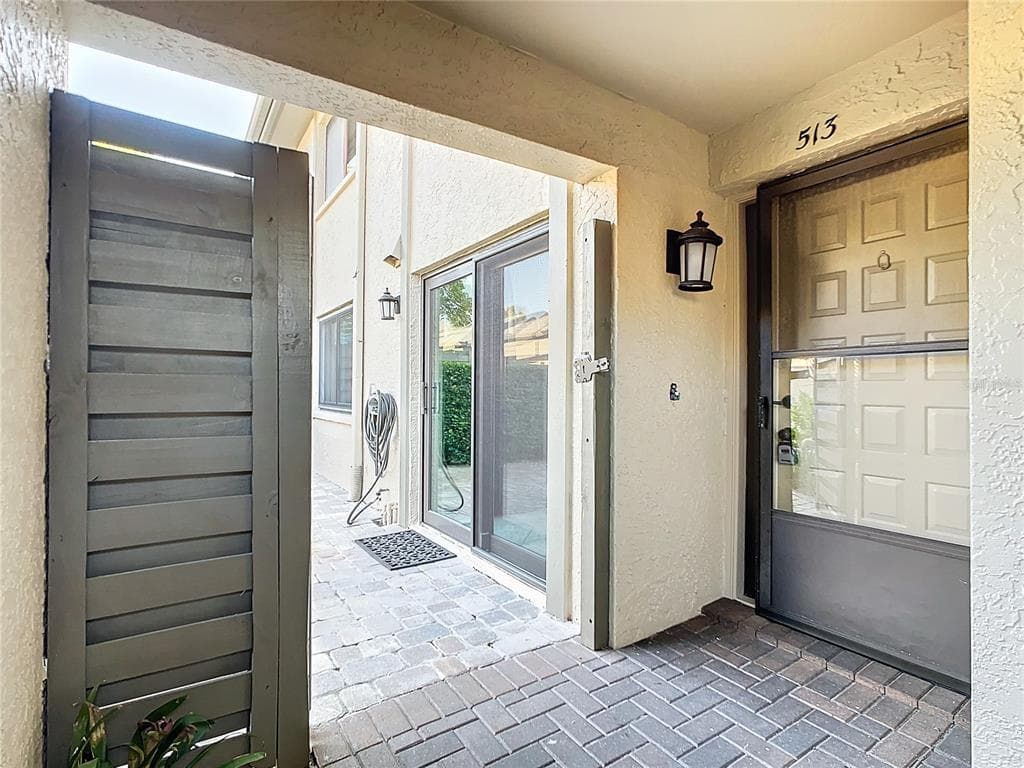 3161 LANDMARK DRIVE UNIT 513 CLEARWATER, FL 33761