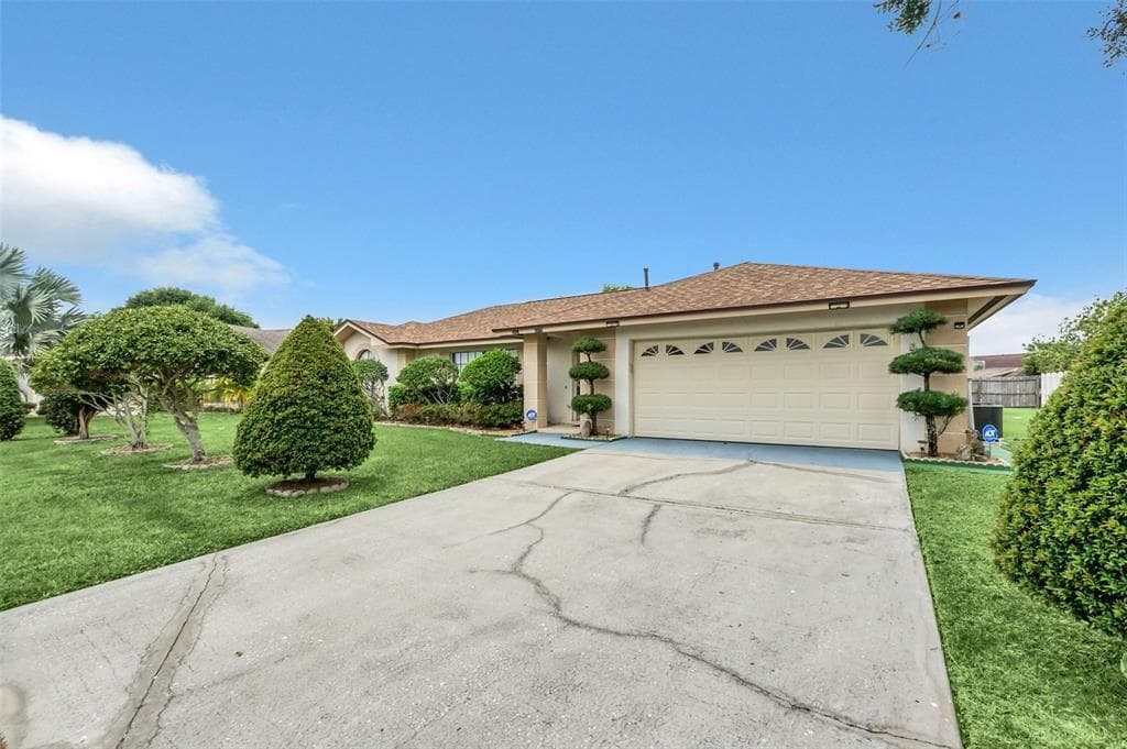 2819 CAMOMILE DRIVE ORLANDO, FL 32837