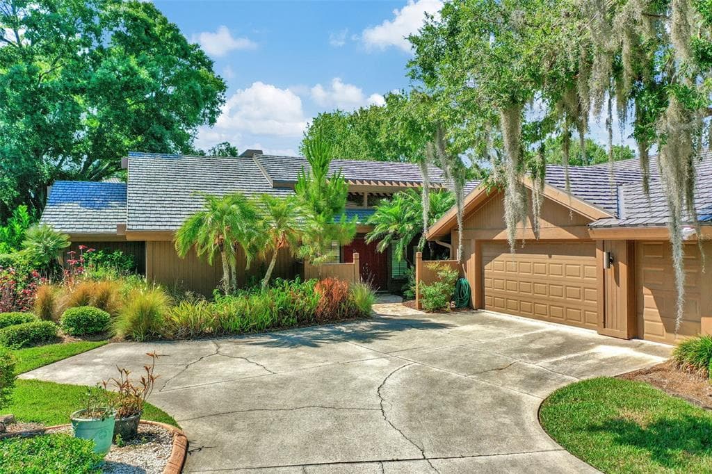 5339 SAND CRANE COURT WESLEY CHAPEL, FL 33543