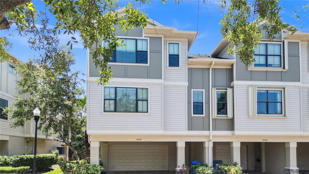 9707 BAY GROVE LANE TAMPA, FL 33615