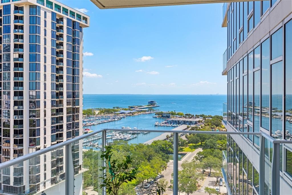 175 1ST STREET S UNIT 1901 ST PETERSBURG, FL 33701