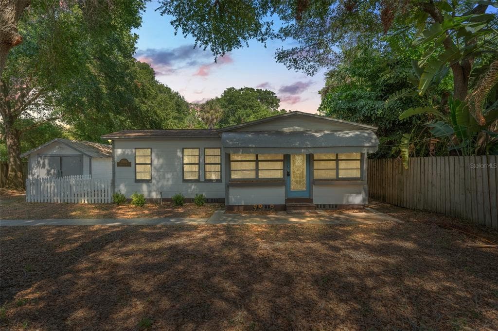 5903 N BRANCH AVENUE TAMPA, FL 33604