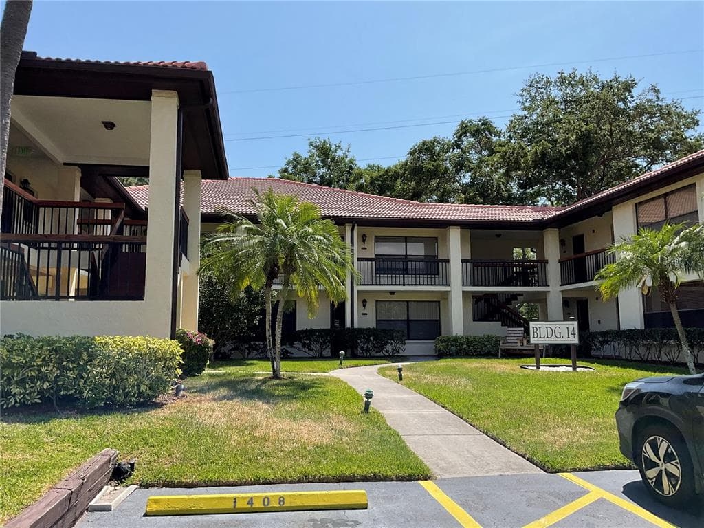 1410 HAMMOCK PINE BOULEVARD UNIT 1410 CLEARWATER, FL 33761