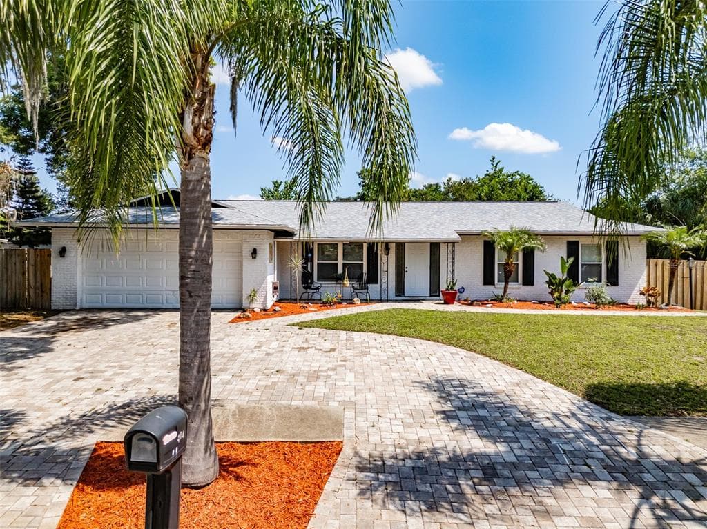404 GAY ROAD SEFFNER, FL 33584