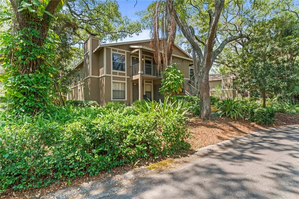 14201 SHADOW MOSS LANE UNIT 202 TAMPA, FL 33613