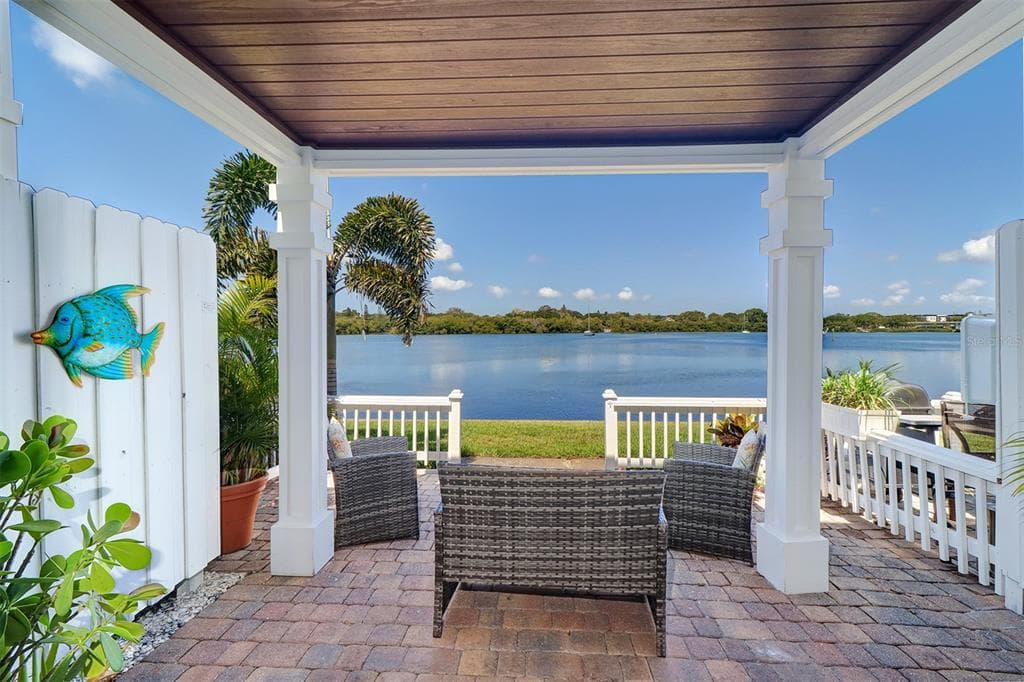 3767 POMPANO DRIVE SE ST PETERSBURG, FL 33705