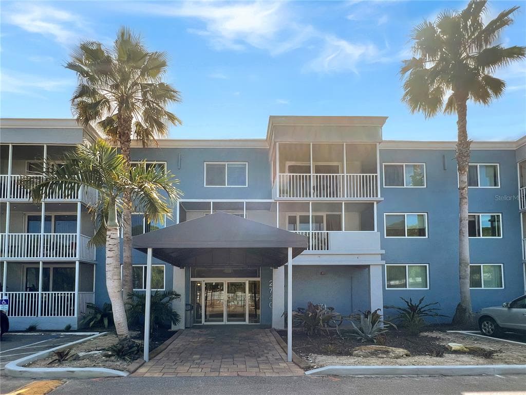 2740 COCONUT BAY LANE UNIT 335 SARASOTA, FL 34237