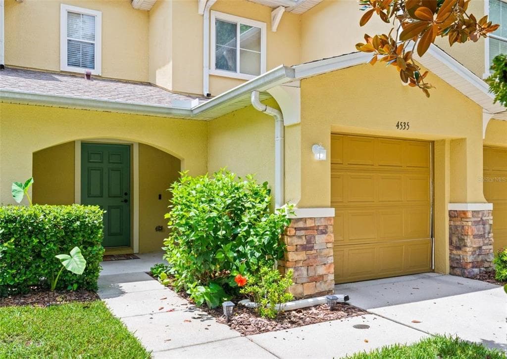 4535 LIMERICK DRIVE TAMPA, FL 33610