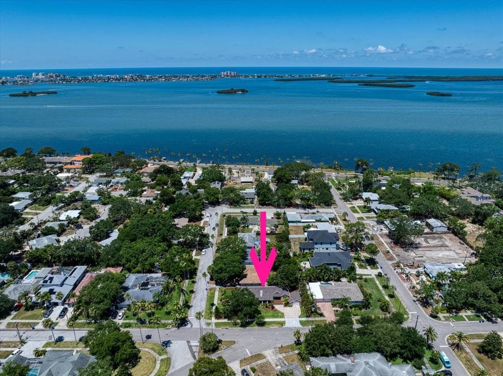 52 CITRUS AVENUE DUNEDIN, FL 34698