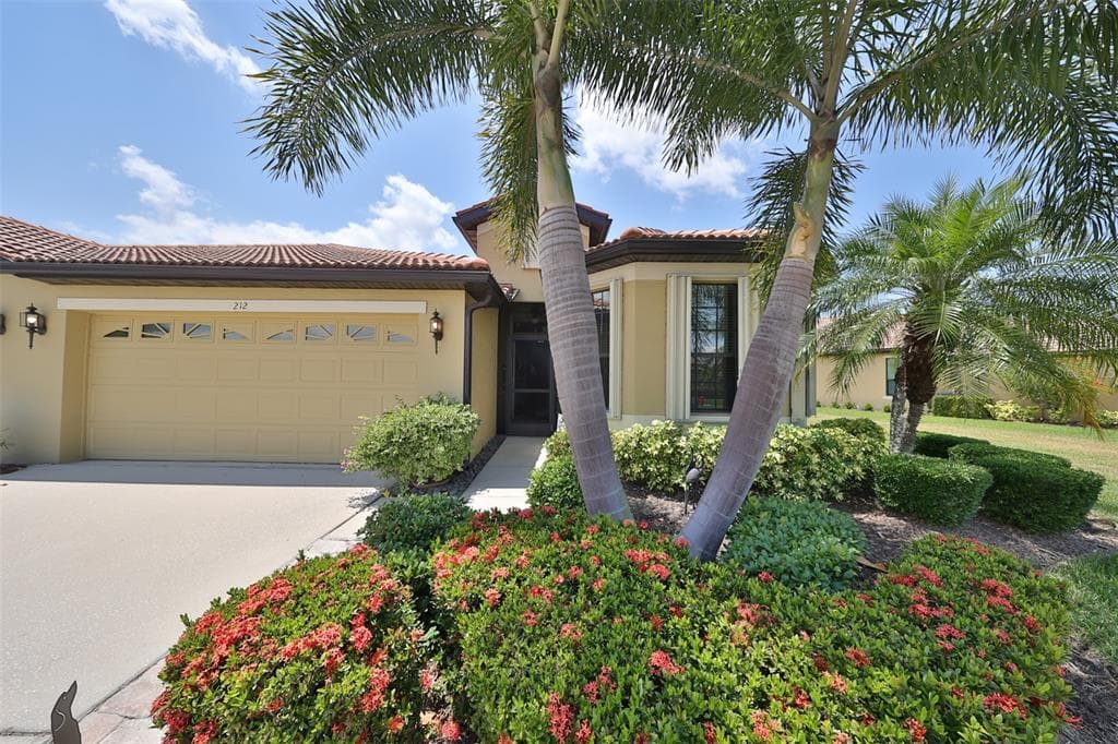 212 MYSTIC FALLS DRIVE APOLLO BEACH, FL 33572