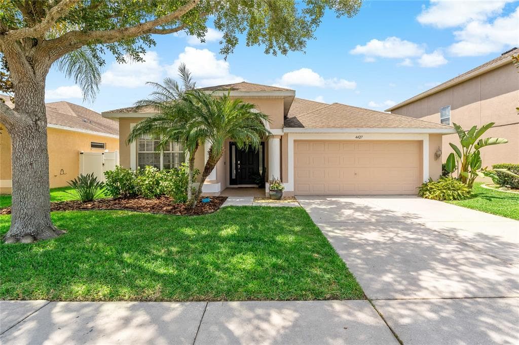 4427 HAWKSLEY PLACE WESLEY CHAPEL, FL 33545