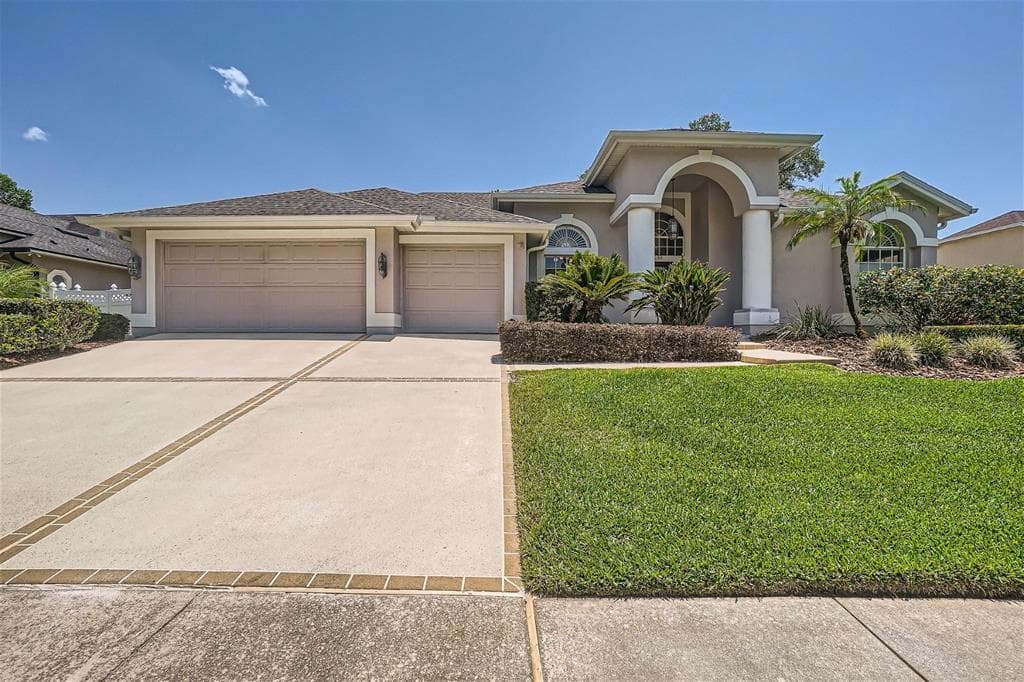443 W PALM VALLEY DRIVE OVIEDO, FL 32765