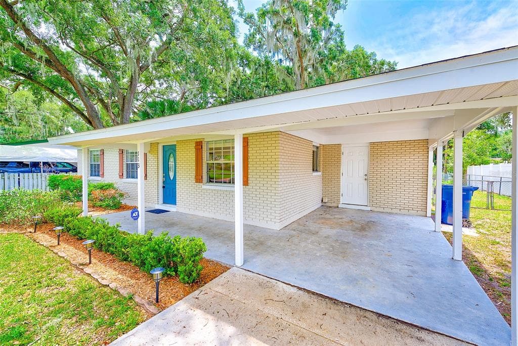 113 COLONIAL DRIVE AUBURNDALE, FL 33823