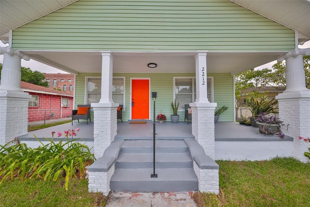 2212 STUART STREET TAMPA, FL 33605