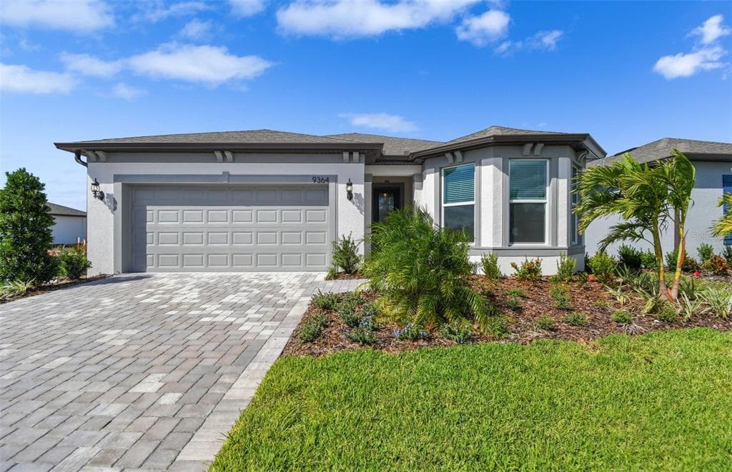 9364 BARRIER COAST TRAIL PARRISH, FL 34219