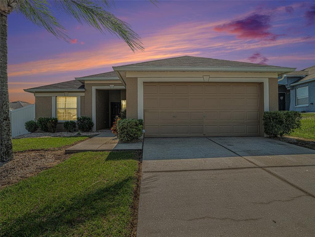 7924 MERCHANTVILLE CIRCLE ZEPHYRHILLS, FL 33540