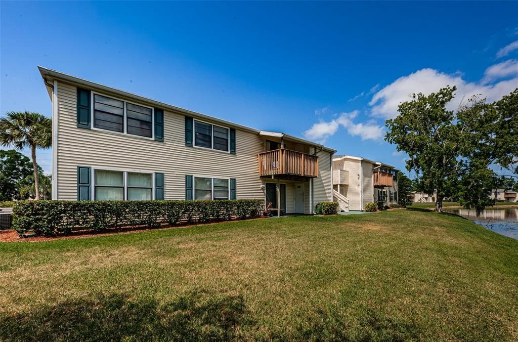 137 HUNTER LAKE DRIVE UNIT C OLDSMAR, FL 34677