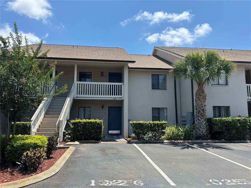 3704 GREENERY COURT UNIT 204 TAMPA, FL 33618
