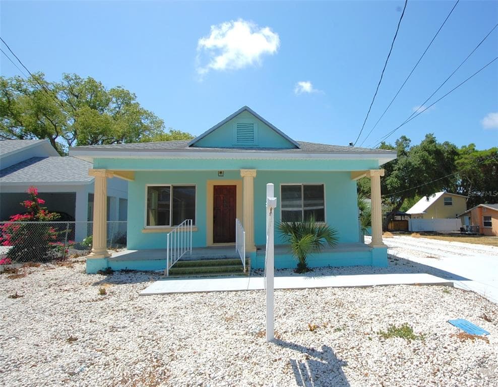 526 W SPRUCE STREET UNIT Front TARPON SPRINGS, FL 34689