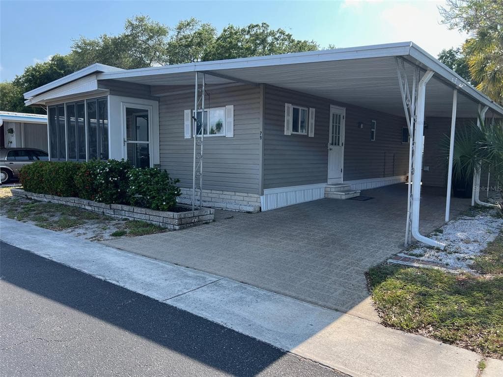 79 ROYAL PALM CIRCLE LARGO, FL 33778