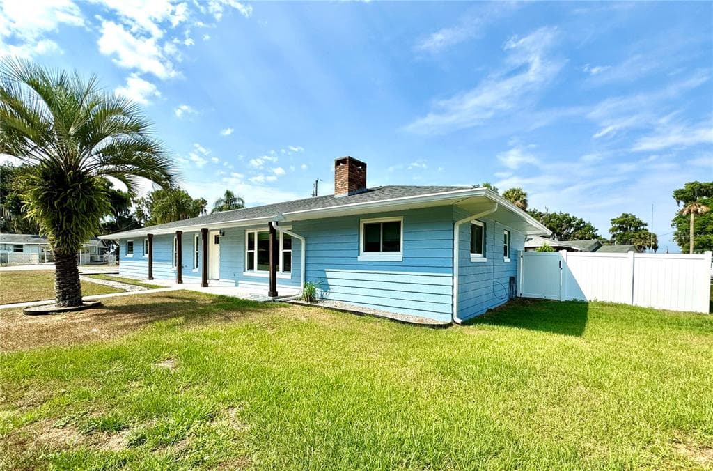 930 CR 457A LAKE PANASOFFKEE, FL 33538