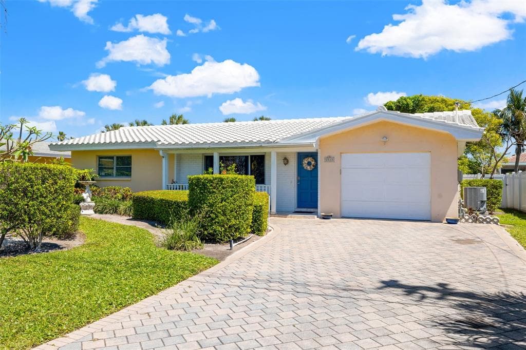 2513 GULF BOULEVARD BELLEAIR BEACH, FL 33786