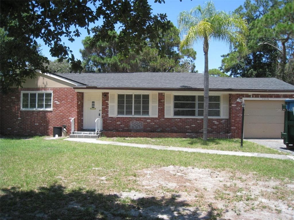 2318 GRANADA CIRCLE W ST PETERSBURG, FL 33712