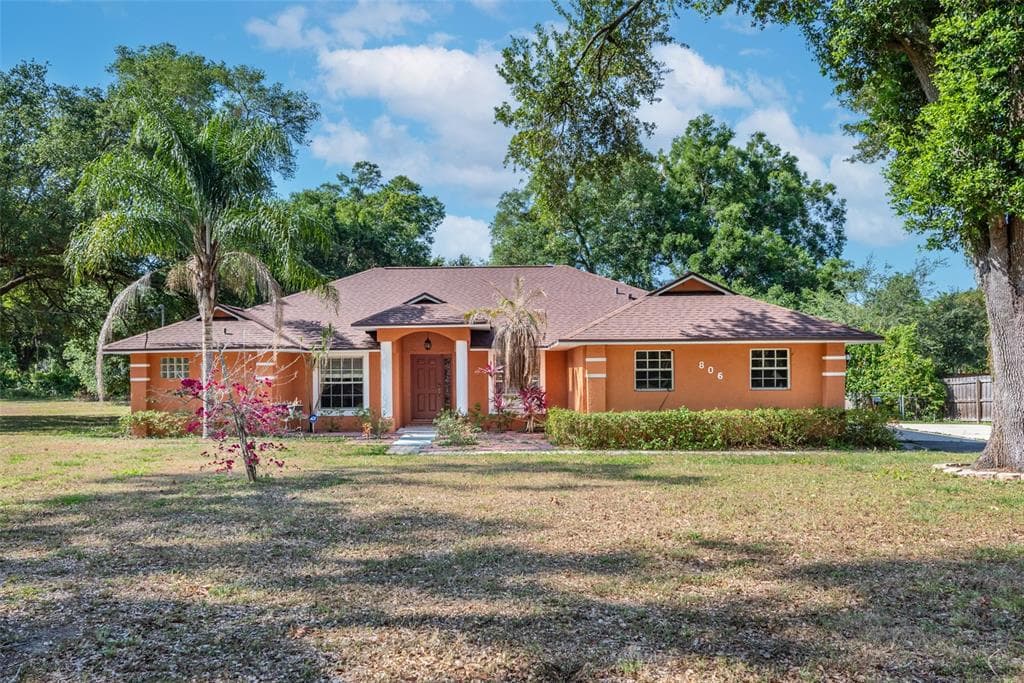 806 ORANGE BLOSSOM LANE SEFFNER, FL 33584