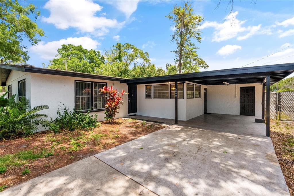 5609 12TH STREET E BRADENTON, FL 34203