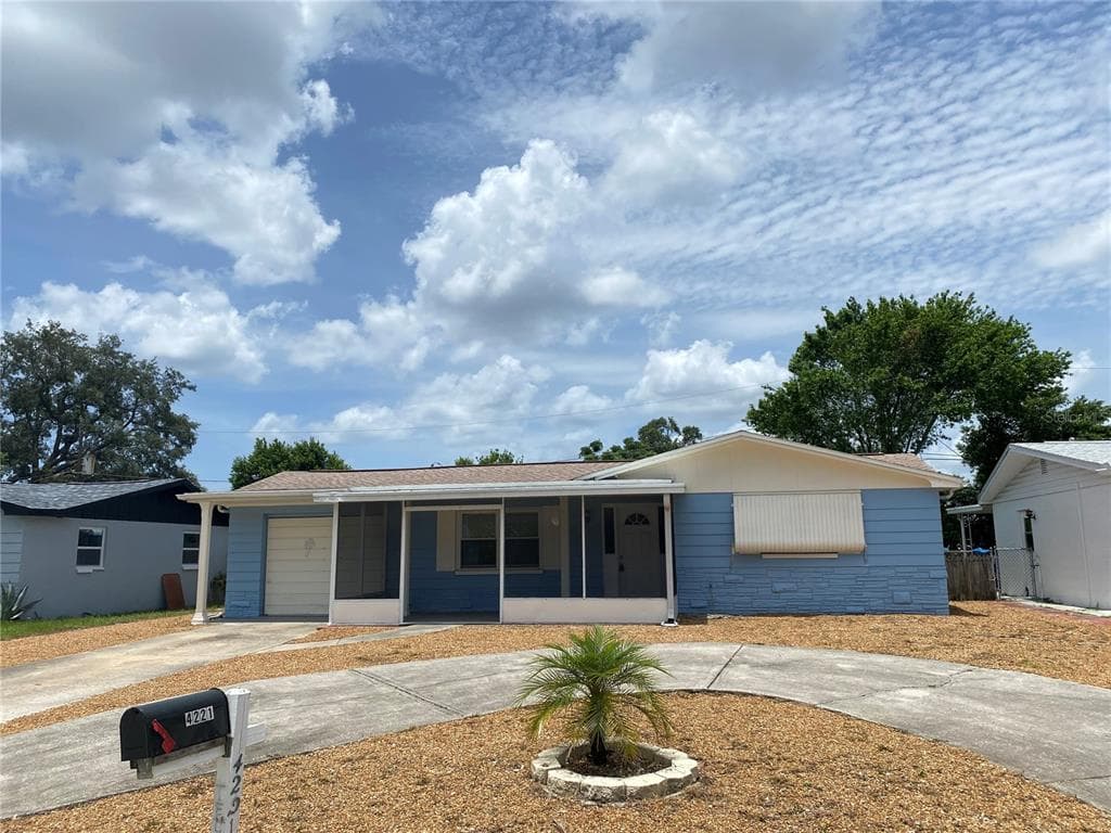 4221 RIDGEFIELD AVENUE HOLIDAY, FL 34691