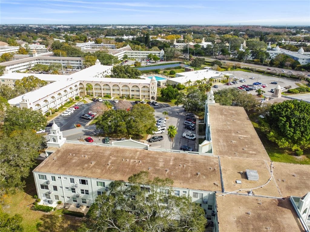 2257 WORLD PARKWAY BOULEVARD W UNIT 33 CLEARWATER, FL 33763