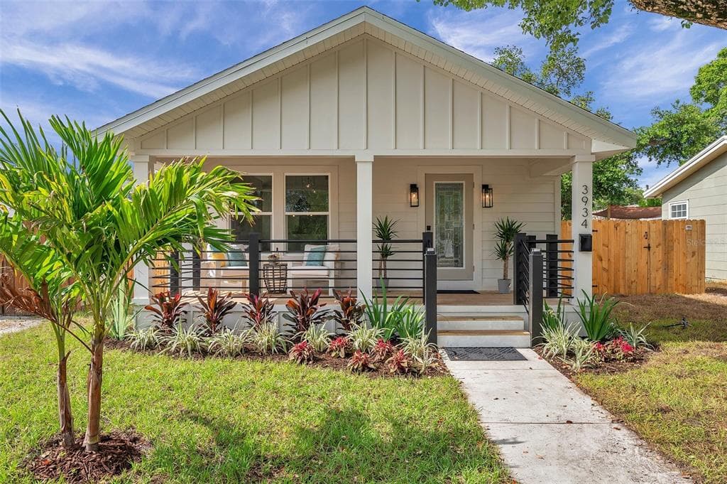 3934 BURLINGTON AVENUE N ST PETERSBURG, FL 33713