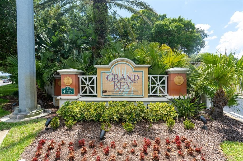 4207 S DALE MABRY HIGHWAY UNIT 1204 TAMPA, FL 33611