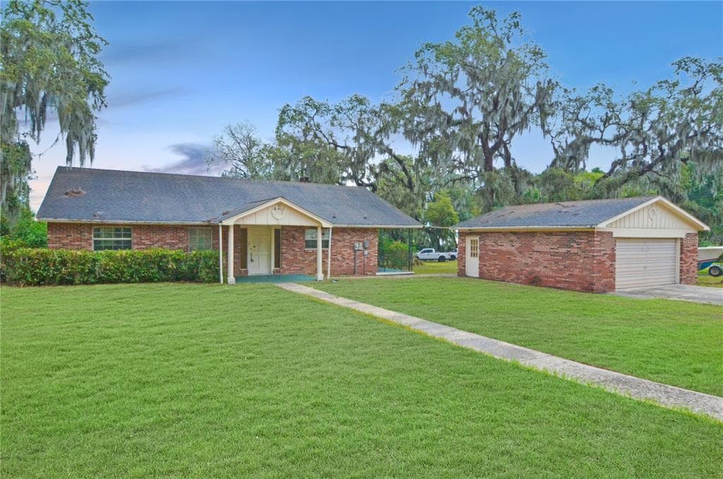 401 GRIMES DRIVE AUBURNDALE, FL 33823