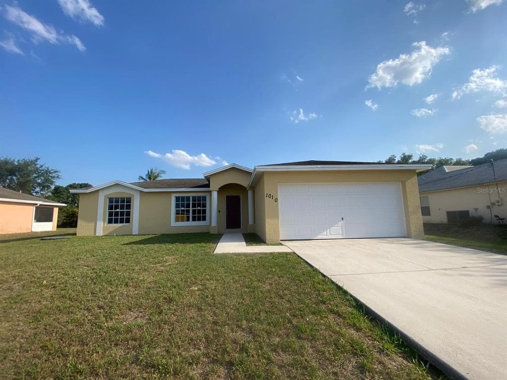 1010 SW JANETTE AVENUE PORT SAINT LUCIE, FL 34953