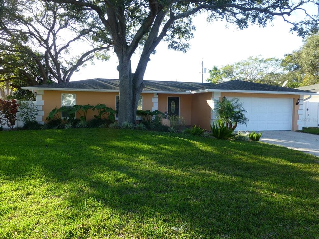 752 PATRICIA AVENUE DUNEDIN, FL 34698