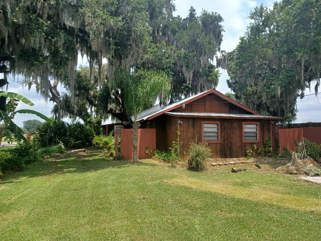 2908 CLEMONS ROAD PLANT CITY, FL 33566