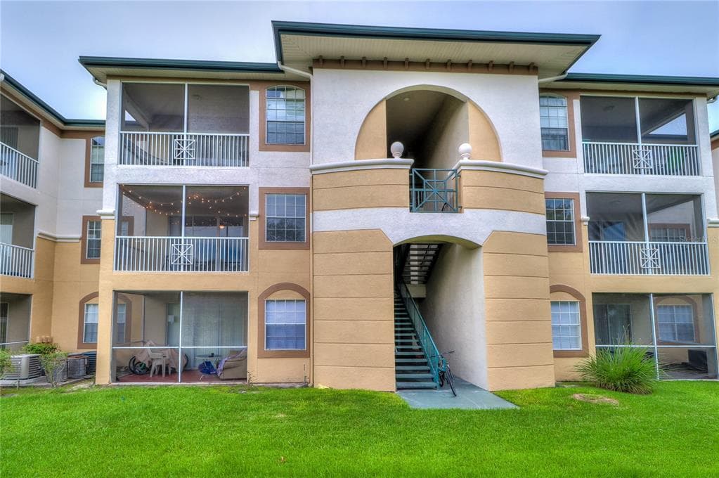 17102 CARRINGTON PARK DRIVE UNIT 320 TAMPA, FL 33647