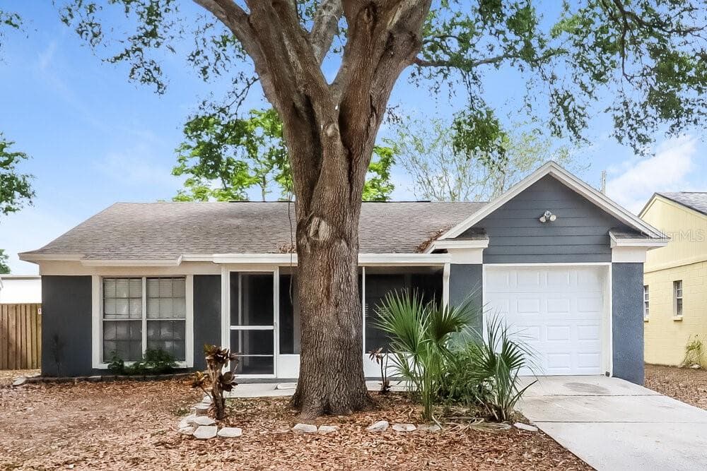 1950 CROWN PARK DRIVE VALRICO, FL 33594