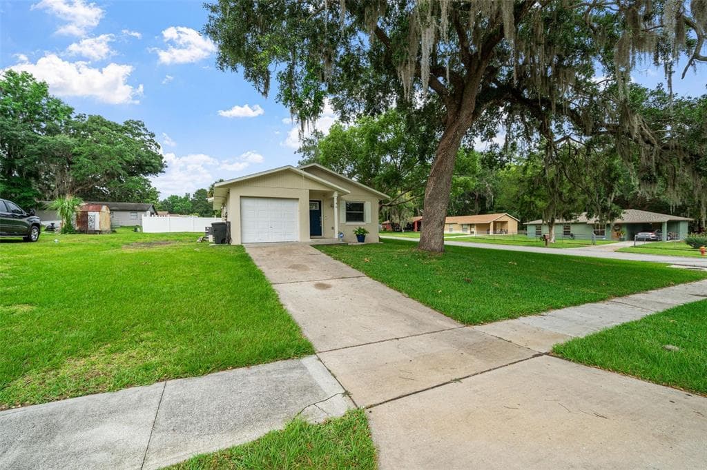 746 S LEMON AVENUE BROOKSVILLE, FL 34601