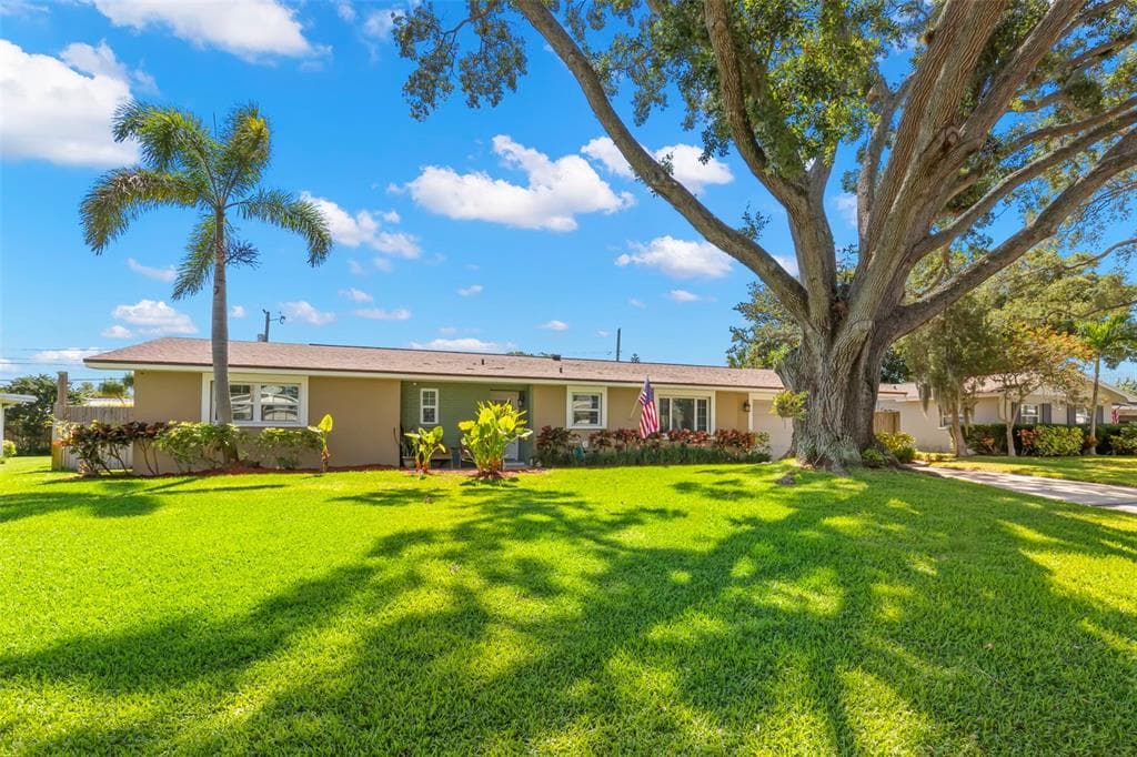 1357 EASTFIELD DRIVE CLEARWATER, FL 33764