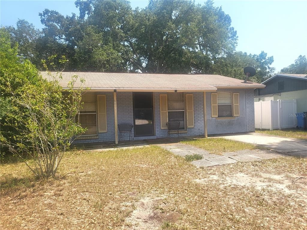 6514 RUNNINGWOODS DRIVE TAMPA, FL 33634