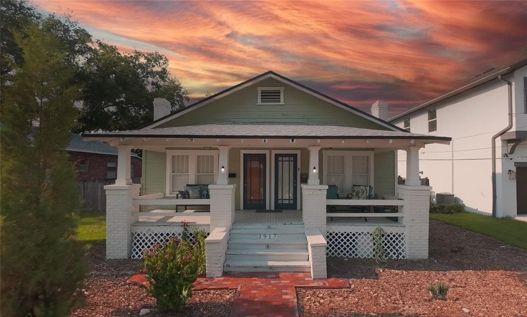 1917 W FIG STREET