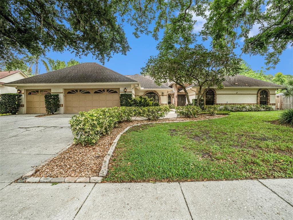 608 CRYSTAL GROVE BOULEVARD